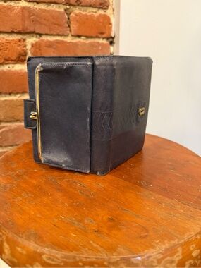 Vintage Princess Gardner Navy Blue Leather Kisslock French Purse Bifold Wallet